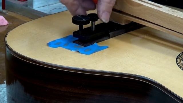 LMI Classical Bridge Clamping Jig смотреть онлайн