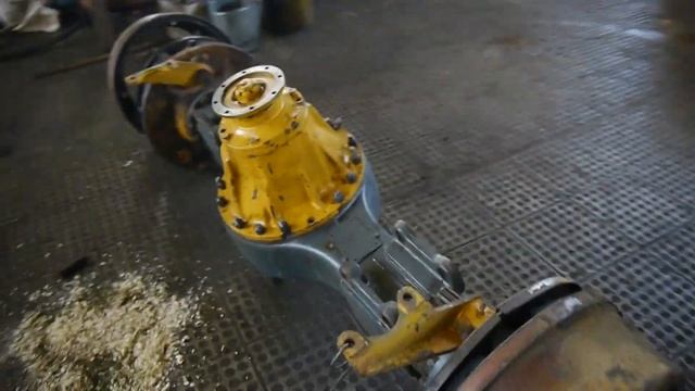 Разбираем погрузчик B 138 на капитальный ремонт