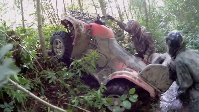 ПЕРЕВЕРНУЛИ квадроцикл? CFMOTO на торфяном болоте. Часть 2 смотреть онлайн