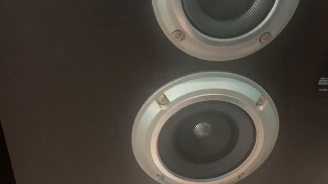 Giảm giá loa victor JS-303 bass 25 giá 4tr3 lh 0984316855 và 0973906255 смотреть онлайн