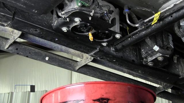 Change A Fuel Filter on a 2.8L Duramax | Hint: There Are 2 Of Them смотреть онлайн