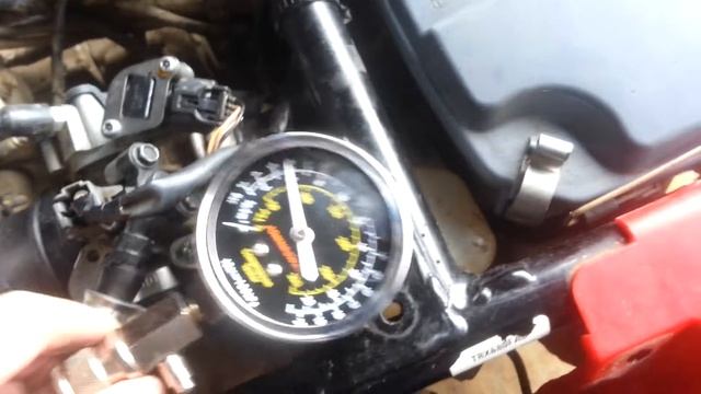 Замерил компрессию на Honde TRX 680. смотреть онлайн