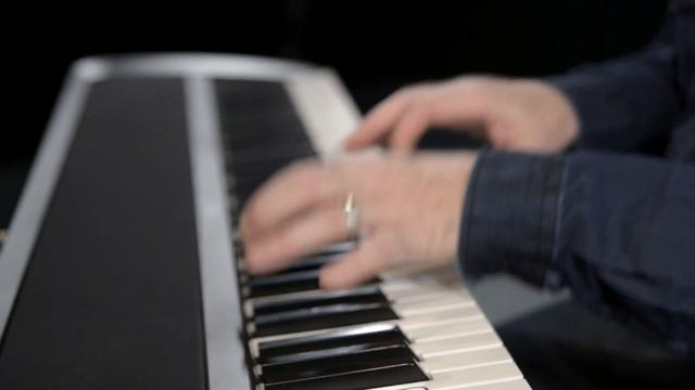 Le piano numérique KORG B1 : la démo complète (vidéo de la boite noire) смотреть онлайн