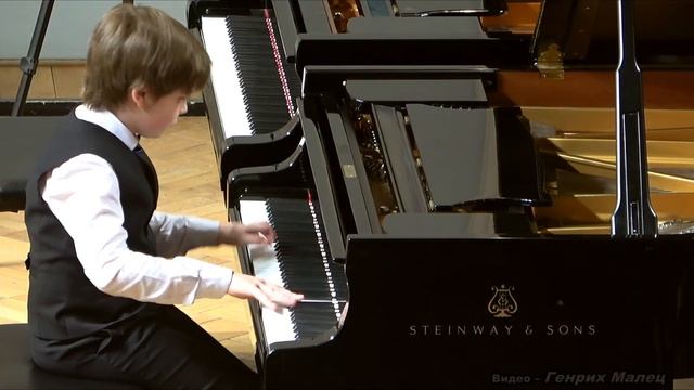 Schumann ABEGG Variations op.1, Maxim Tereshchenko(11yo)Шуман Вариации “ABEGG” смотреть онлайн