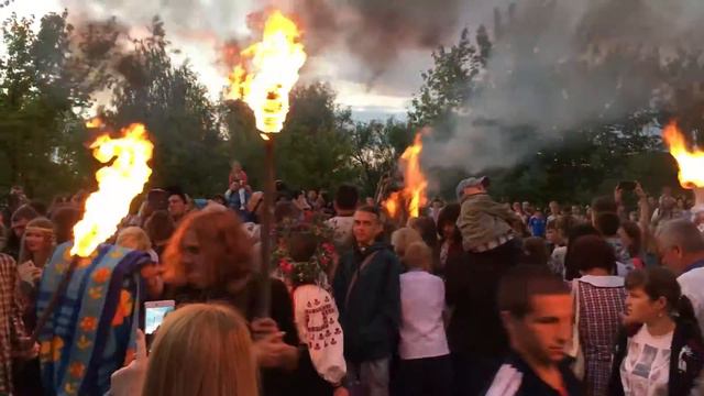 Зажигание костра на Ивана Купала. Легедзино. смотреть онлайн