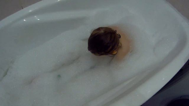 Маша любит купаться смотреть онлайн
