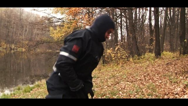 Водолазы обследовали дно пруда в Туле смотреть онлайн