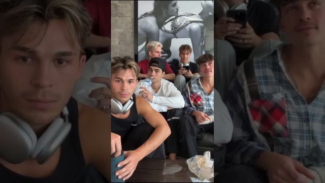 Elevator Boys LA Instagram Live смотреть онлайн