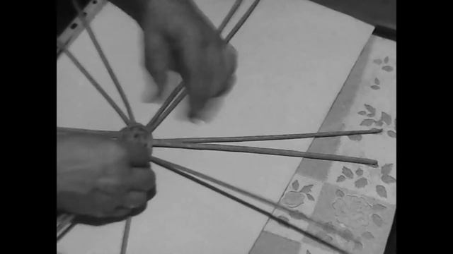 Плетение цветка сакуры.1-ый способ. Подставка под горячее.Sakura flower weaving. 1st method. смотреть онлайн