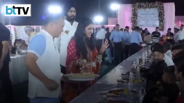 Anant Ambani & Radhika Merchant Begin Their Pre-Wedding Functions With Anna Seva смотреть онлайн