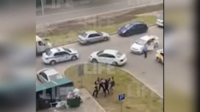 Бой в электричке......остановите землю я сойду! смотреть онлайн