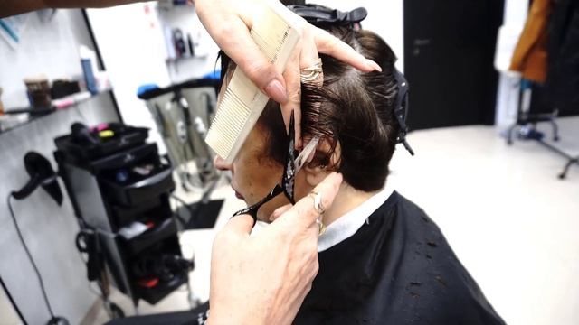 CHOPPY PIXIE CUT FOR OLDER WOMEN OVER 50 - SHORT HAIRCUT смотреть онлайн