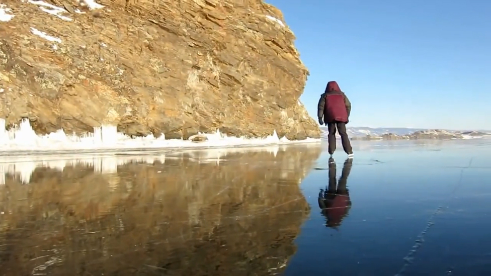 Прозрачный лёд на Байкале смотреть онлайн