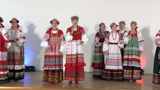 Московский городской творческий коллектив Ансамбль народной песни "Маков цвет" смотреть онлайн