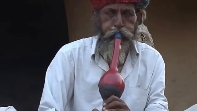 RAJASTHANI FOLKMUSICAL INSTRUMENT - PUNGI