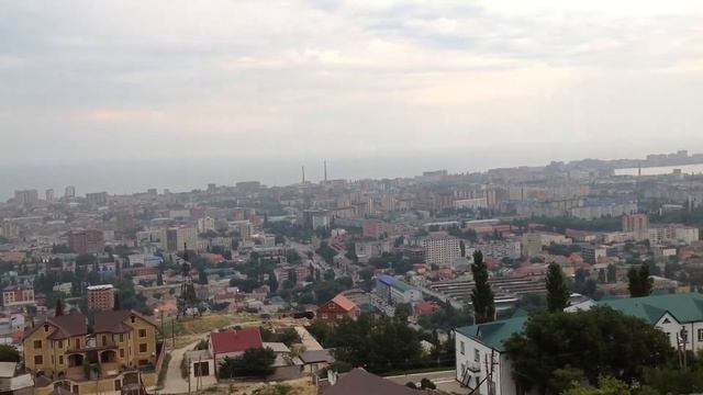 Вид с гор на город/View from the mountains смотреть онлайн