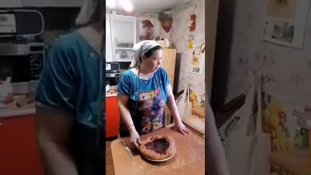 Пирог с брусники смотреть онлайн