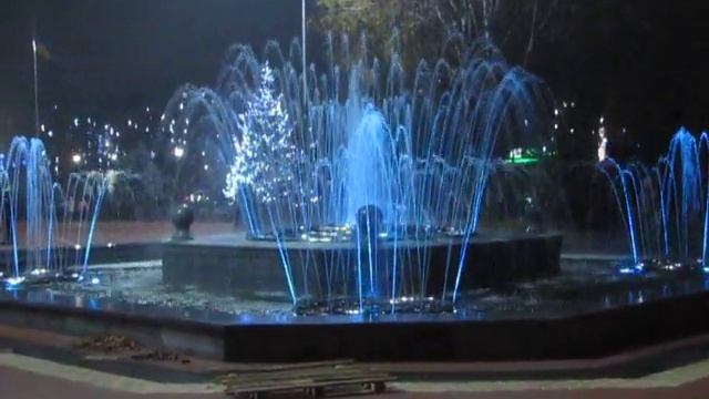 2-ой Фонтан в Ладыжине в Новый Год. смотреть онлайн