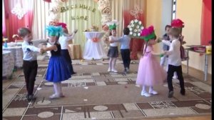 Танец _Букет для мамы_ (дети 4-5 лет 7 гр.).mp4
