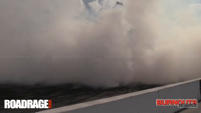 Burnout - VILLIN Blown Ford Capri - Sydney Dragway Australia. смотреть онлайн