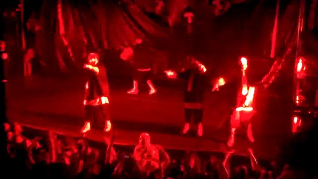 September 28, 2011 10:40 PM смотреть онлайн