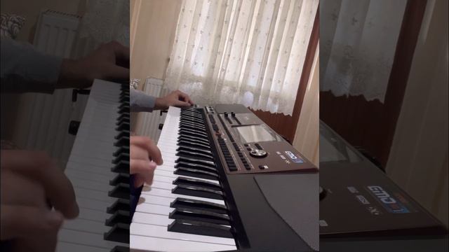 Müslüm Gürses-Kısmetim Kapanmış Korg PA700 Oriental смотреть онлайн
