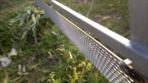 Забор из профнастила своими руками, установка просечки