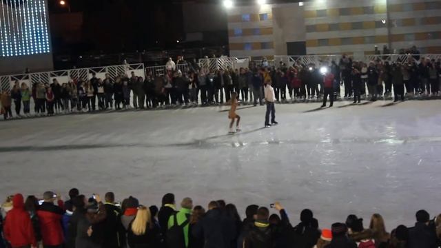Татьяна Навка и Роман Костомаров на открытии катка "Лёд" Сокольники смотреть онлайн