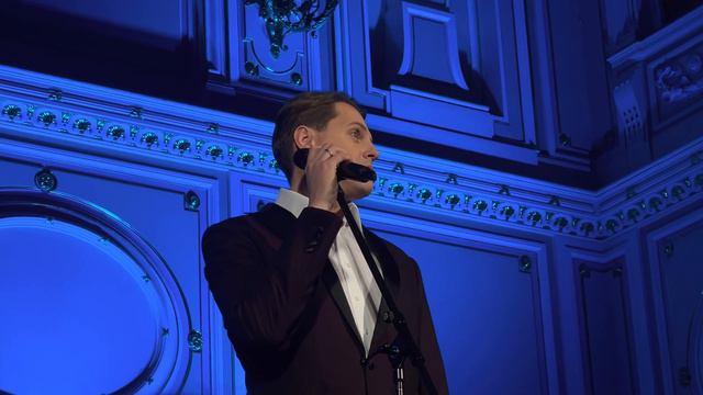 Иван Ожогин - С Новым годом, крошка 27.12.2022 смотреть онлайн