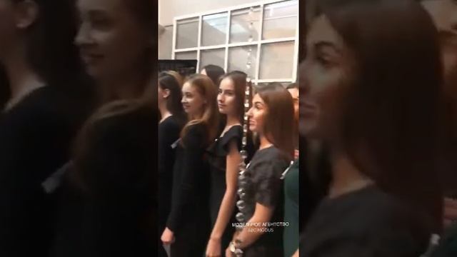 КАК ПРОХОДИТ КАСТИНГ В МОДЕЛЬНОЕ АГЕНТСТВО / ЧТО НАДЕТЬ Backstage #shorts смотреть онлайн
