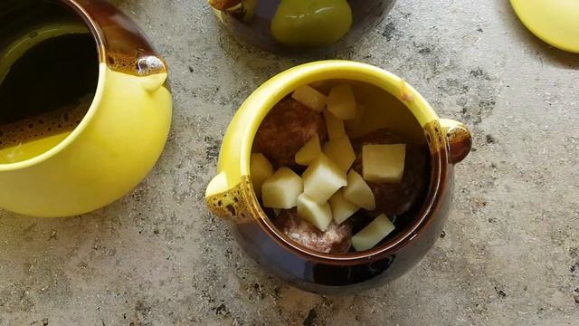 Тефтели в горшочках смотреть онлайн