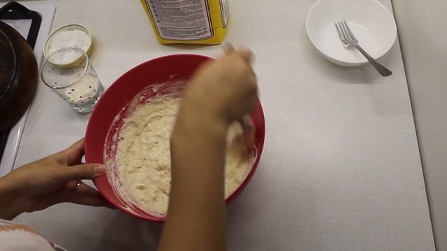 Оладьи пышные на кефире. В чем их секрет? смотреть онлайн