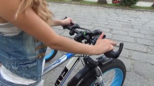 Фетбайки. Девушки тестируют велосипеды