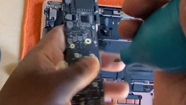 MacBook Air A2179 ￼Año 2020 Limpieza Y Cambio De Pasta Térmica