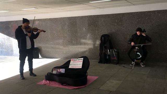 Слушаем уличных музыкантов на Арбате часть 4 (Скрипачи дали жару) смотреть онлайн