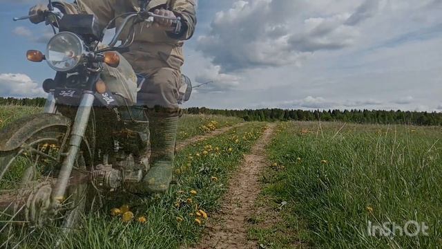 Покатушки с Мопедом ??1июня 2023 год ,наступила лето.? riding a moped ? summer has come смотреть онлайн