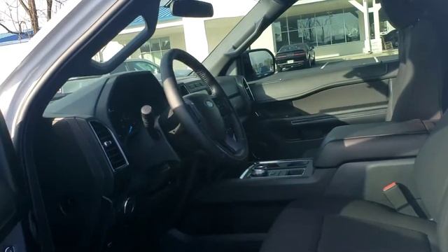 2021 Ford Expedition STX смотреть онлайн