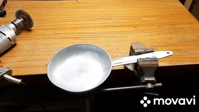 КАК ОЧИСТИТЬ СКОВОРОДУ смотреть онлайн