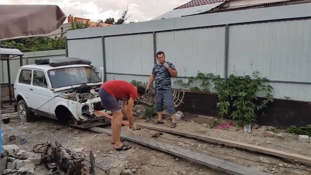 Эвакуатор, погрузка нивы 3d без переднего моста смотреть онлайн