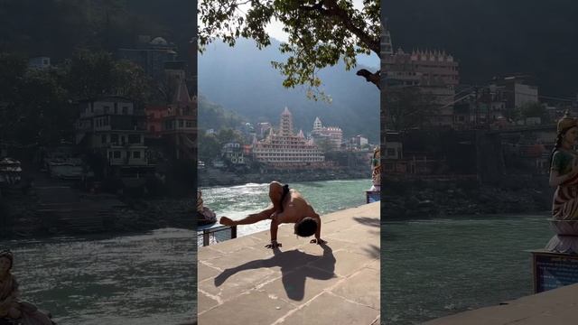 Narayan Narayan ?? ! #yogapose #yogareels #reelz #reelzpage #rishikesh #rishikeshtemple смотреть онлайн
