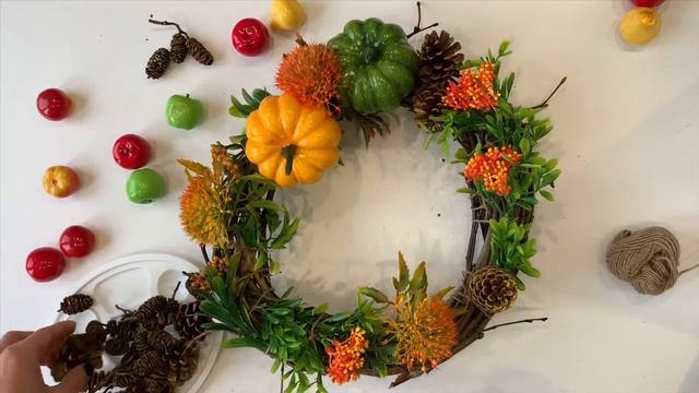 Осенний венок из природных материалов | ИДЕЯ поделки | ДЕКОР своими руками смотреть онлайн