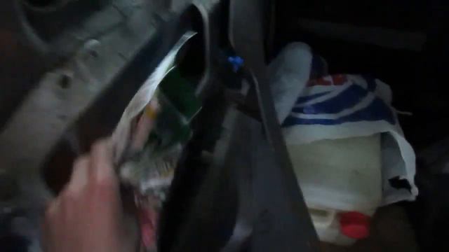 Гражданин Украины спрятал под обшивкой своего авто партию рыболовных снастей смотреть онлайн