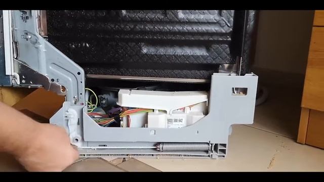 Hogyan cserélj ajtórugót a Bosch mosogatógépeden? смотреть онлайн