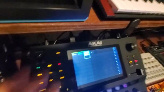 akai force + iconnectivity MioXL midi connectivity смотреть онлайн