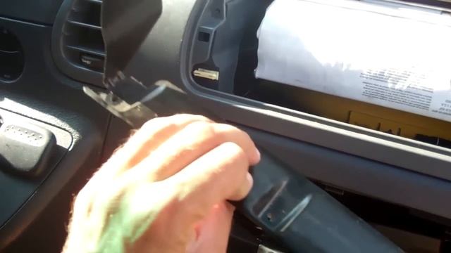 How to replace Dodge Mercedes Sprinter passenger side air vents/ air bag смотреть онлайн