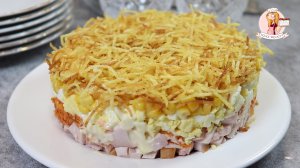 Салат с КОПЧЕНОЙ КУРИЦЕЙ и КОРЕЙСКОЙ МОРКОВКОЙ. Рецепт СЛОЕНОГО САЛАТА с секретным ингредиентом