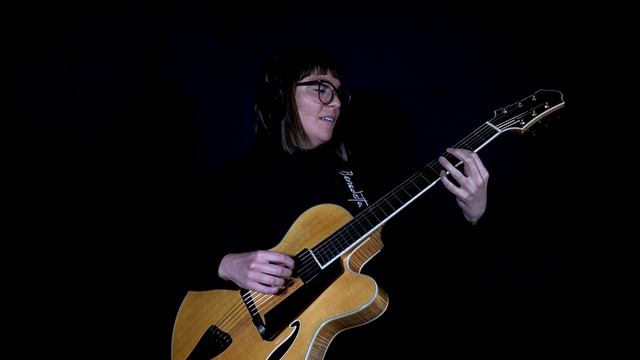 Jocelyn Gould - Autumn Leaves Chord Solo (Jazz Guitar Lesson Excerpt) смотреть онлайн