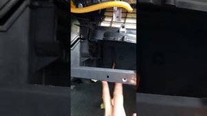 Как поменять заслонку воздуха на Chevrolet  Aveo T250 не разберая торпеды?