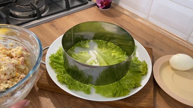 ПОТРЯСАЮЩИЙ САЛАТ С КРАБОВЫМИ ПАЛОЧКАМИ И ЗЕЛЕНЫМИ ЯБЛОКАМИ | Irina Belaja смотреть онлайн