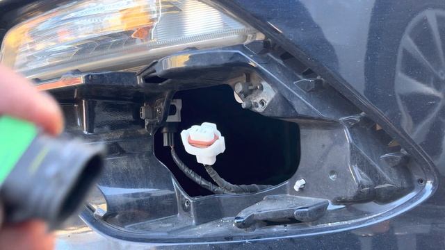 Mazda 3: Upgrade old fog lights to LED смотреть онлайн